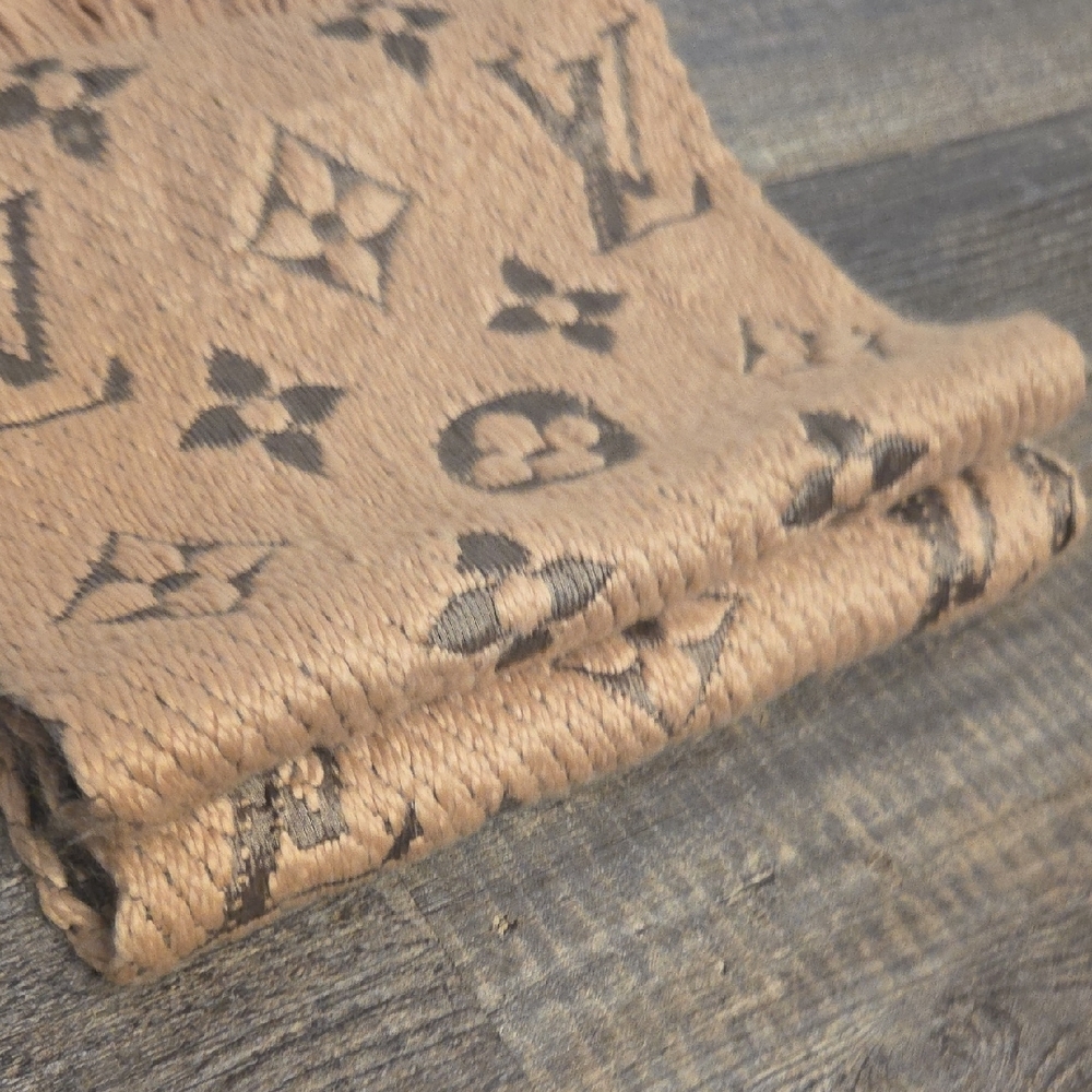 LOUIS VUITTON LV Beige Neutral Logomania Shine Monogram Scarf Tan Grey Wool Silk - Picture 8 of 16